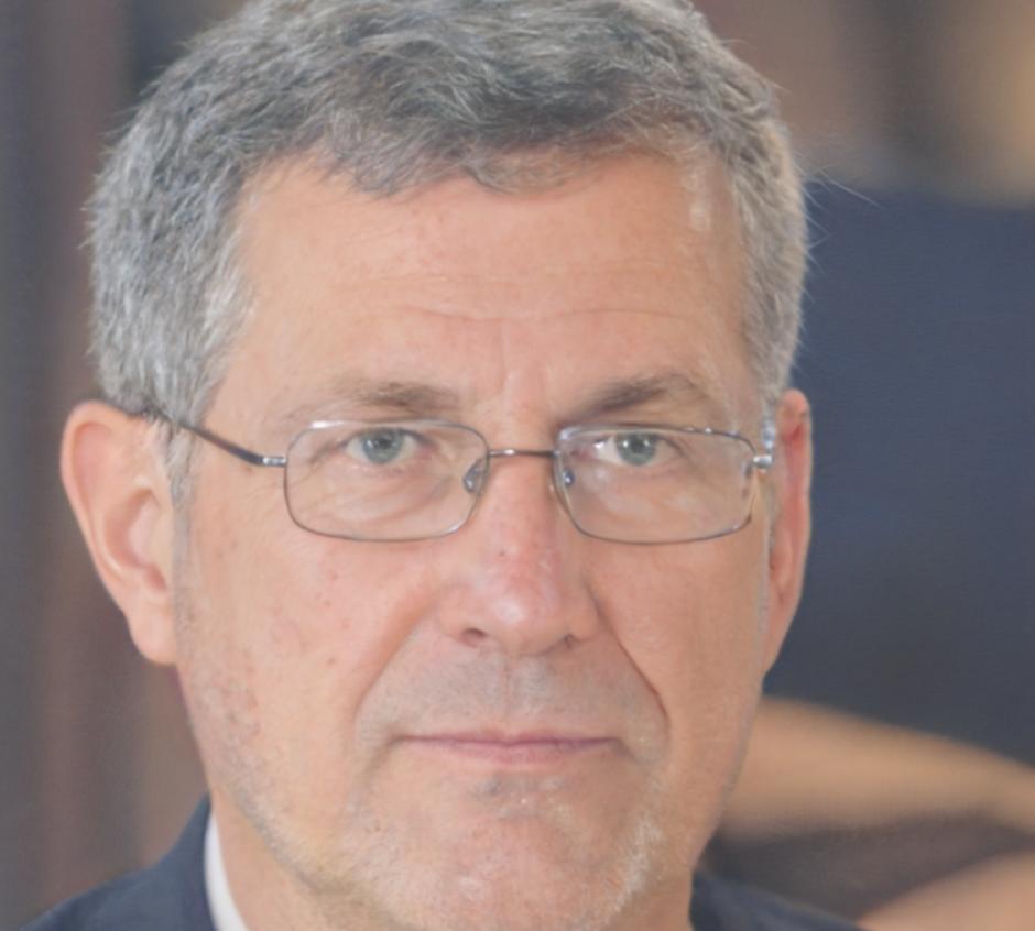 Retrato de Edmundo Ferreira, especialista en auditoría forense
